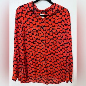 Gap The Fitted Boyfriend Shirt Womens Small Red Black Apple Print Casual Top Sm.